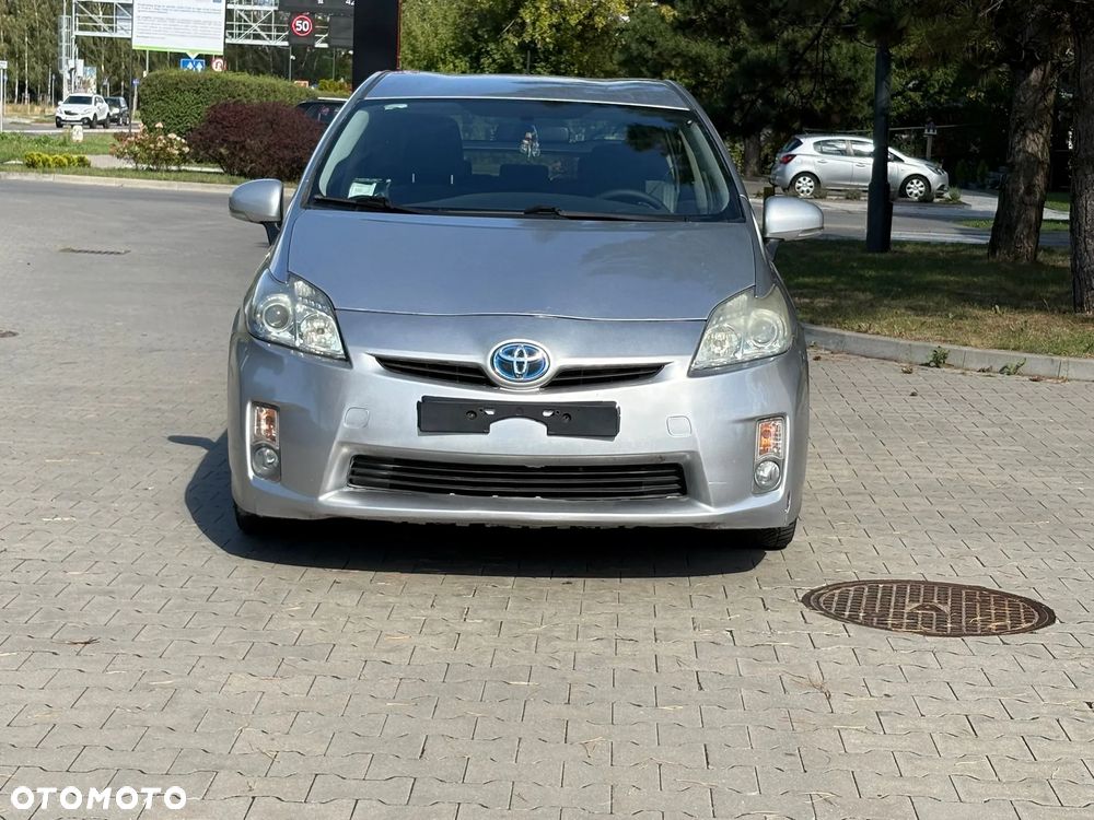 Toyota Prius (Hybrid) Executive - 9