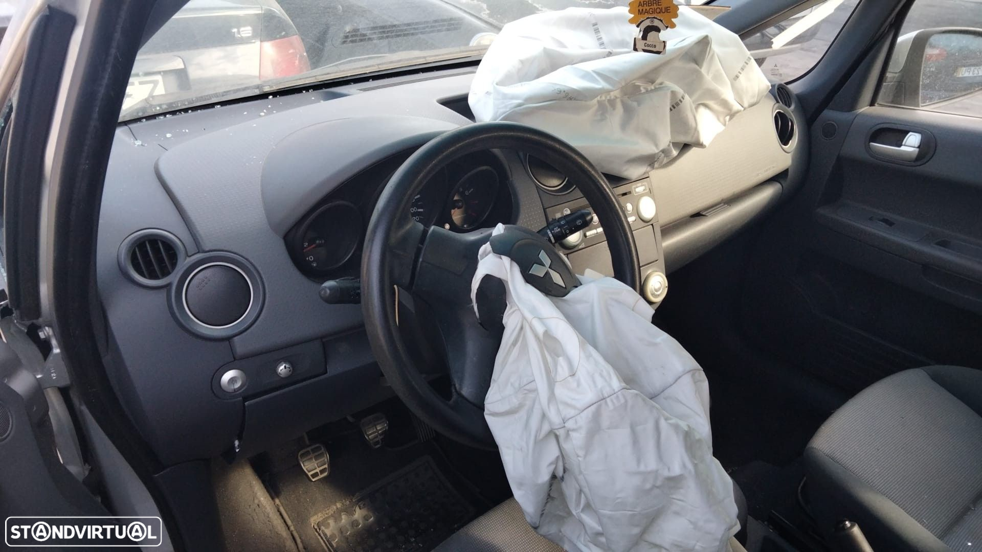 Mitsubishi Colt 1.1i de 2007 disponível para peças - 8