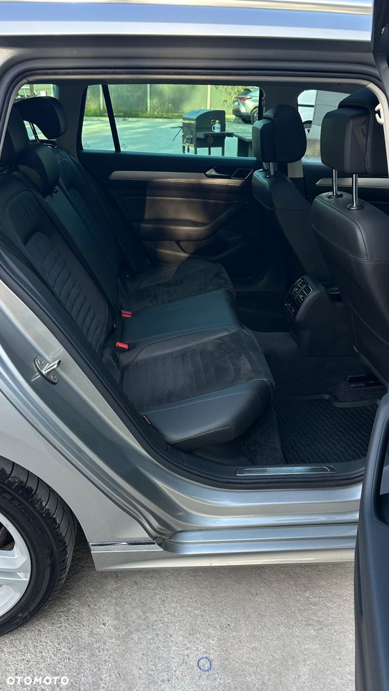Volkswagen Passat 2.0 TDI BMT 4Mot Highline - 23