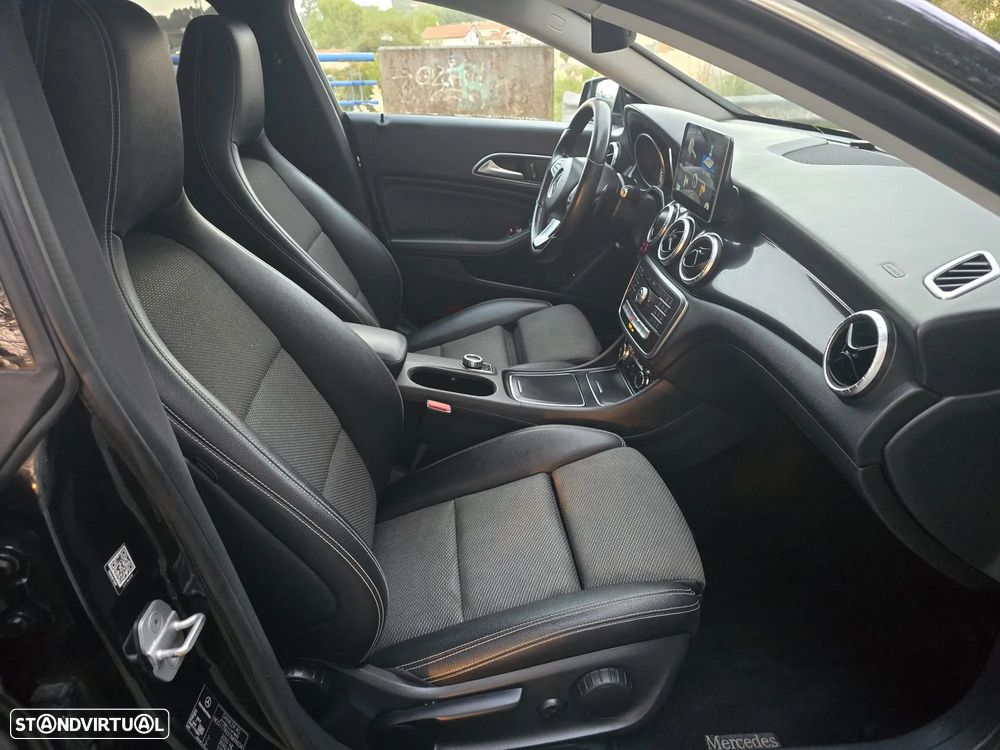 Mercedes-Benz CLA 220 d Shooting Brake Urban Aut. - 28