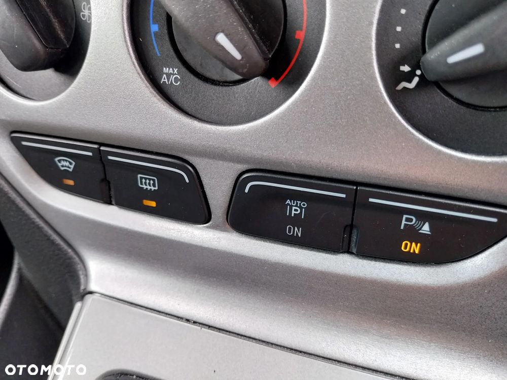 Ford Focus 1.6 Trend - 22