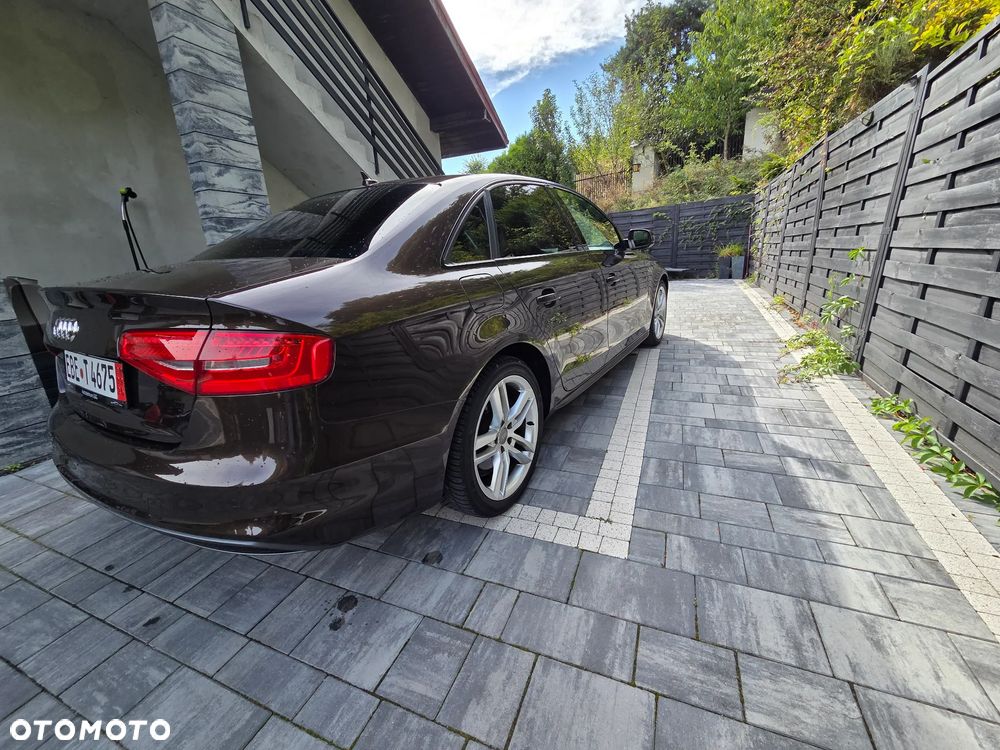 Audi A4 Limousine - 6
