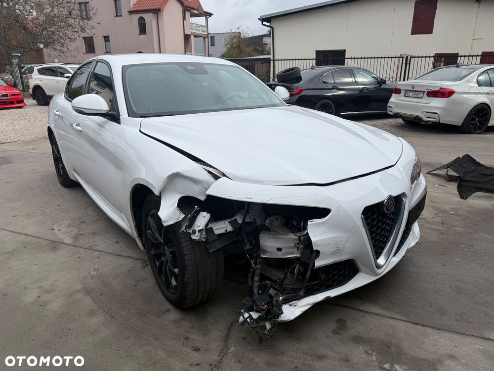 Alfa Romeo Giulia 2.0 Turbo 16V AT8 Super - 9