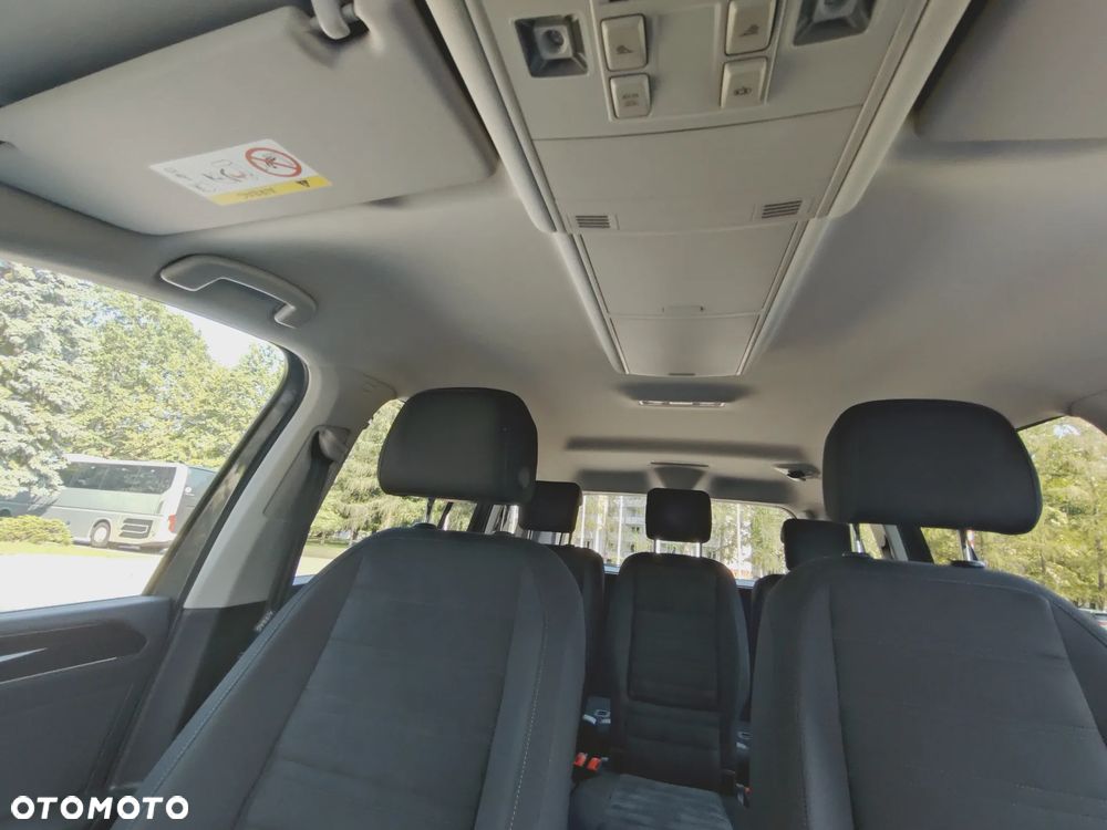 Volkswagen Touran 1.5 TSI EVO Comfortline - 16