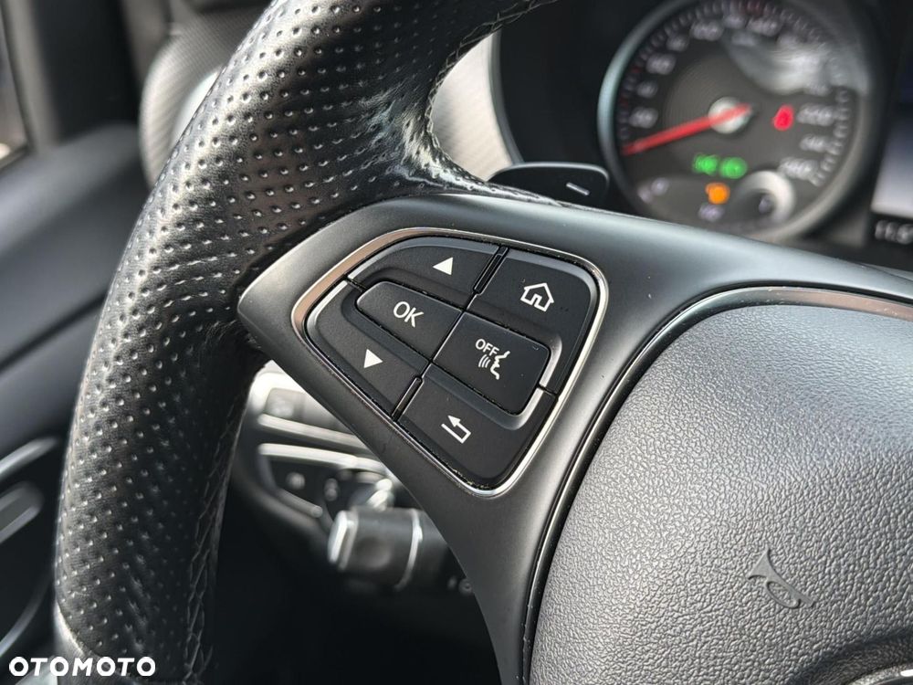 Mercedes-Benz Klasa V - 22