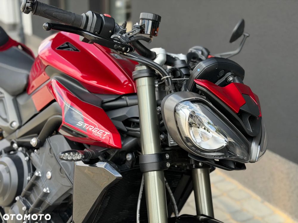 Triumph Street Triple - 4
