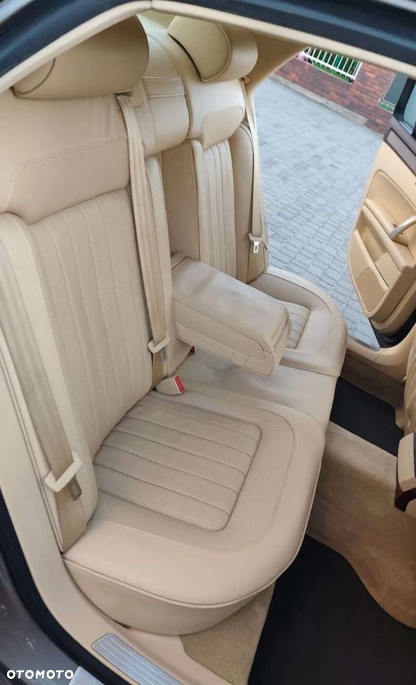 Volkswagen Phaeton - 34