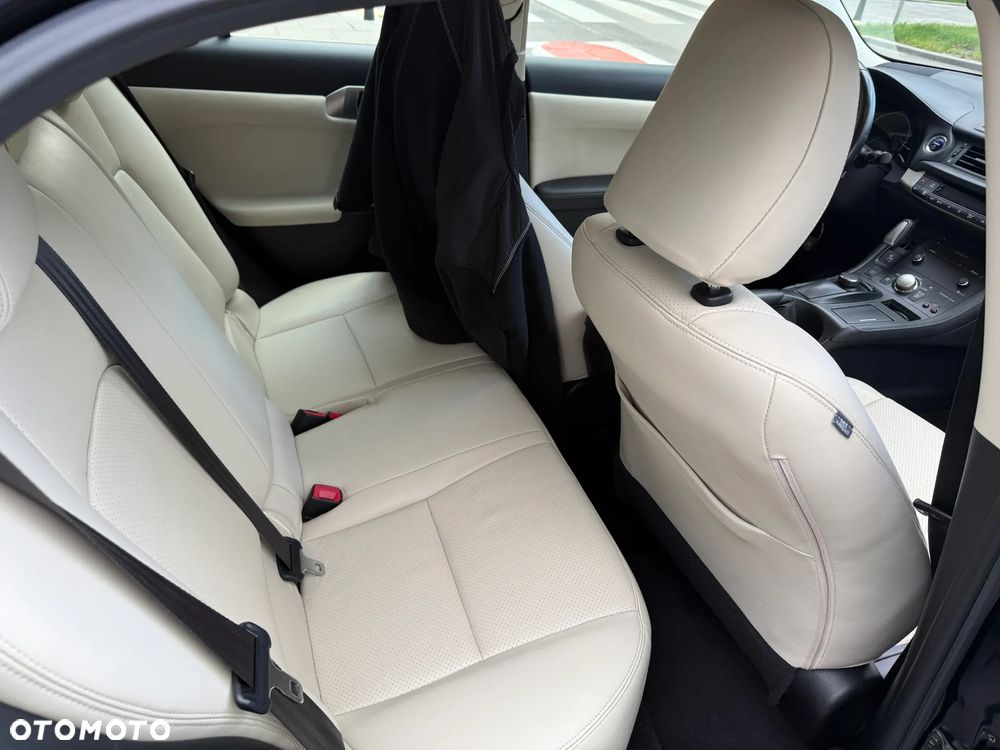 Lexus CT 200h Elegance EU6 - 10