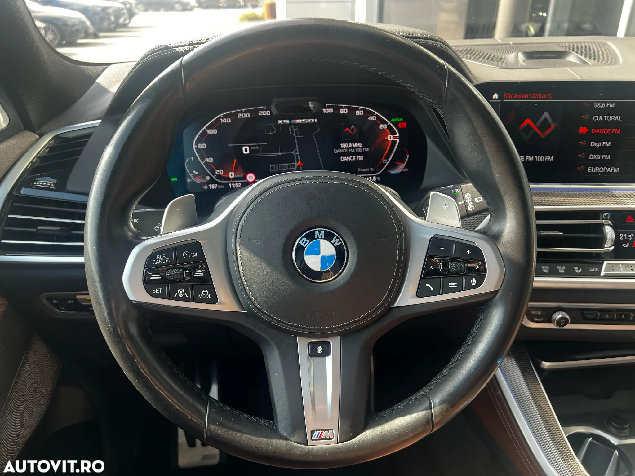 BMW X5 M M50i - 15