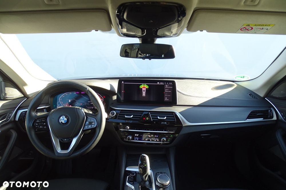 BMW Seria 5 520d mHEV Luxury Line - 38