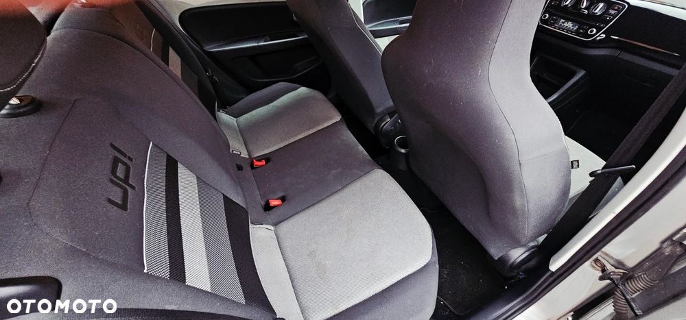 Volkswagen up! club - 12
