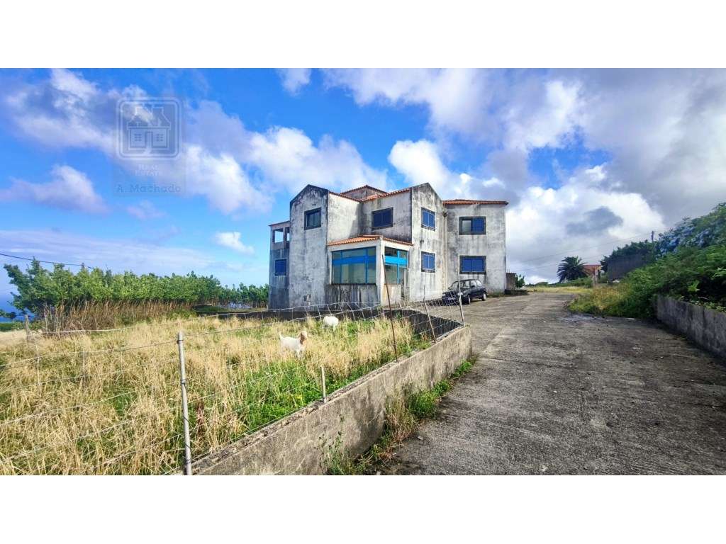 AMPLA MORADIA com vista mar - Cedros, Santa Cruz das Flores, Ilha d... - Grande imagem: 2/33