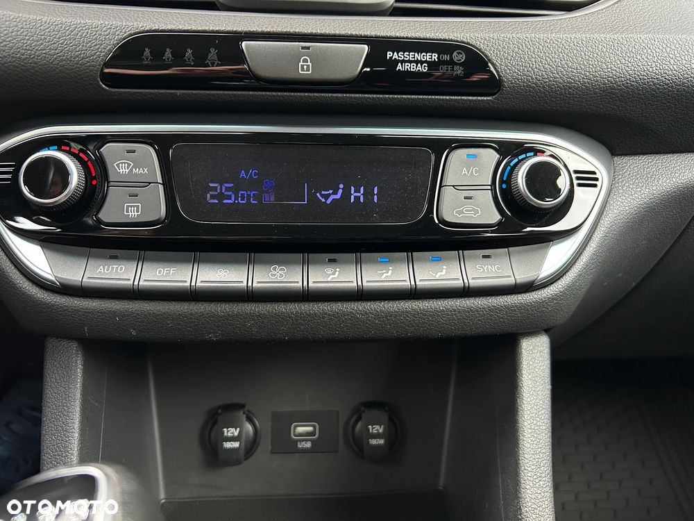 Hyundai i30 1.5 DPI Comfort - 25