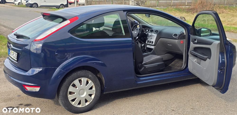 Ford Focus 1.4 16V Trend - 14