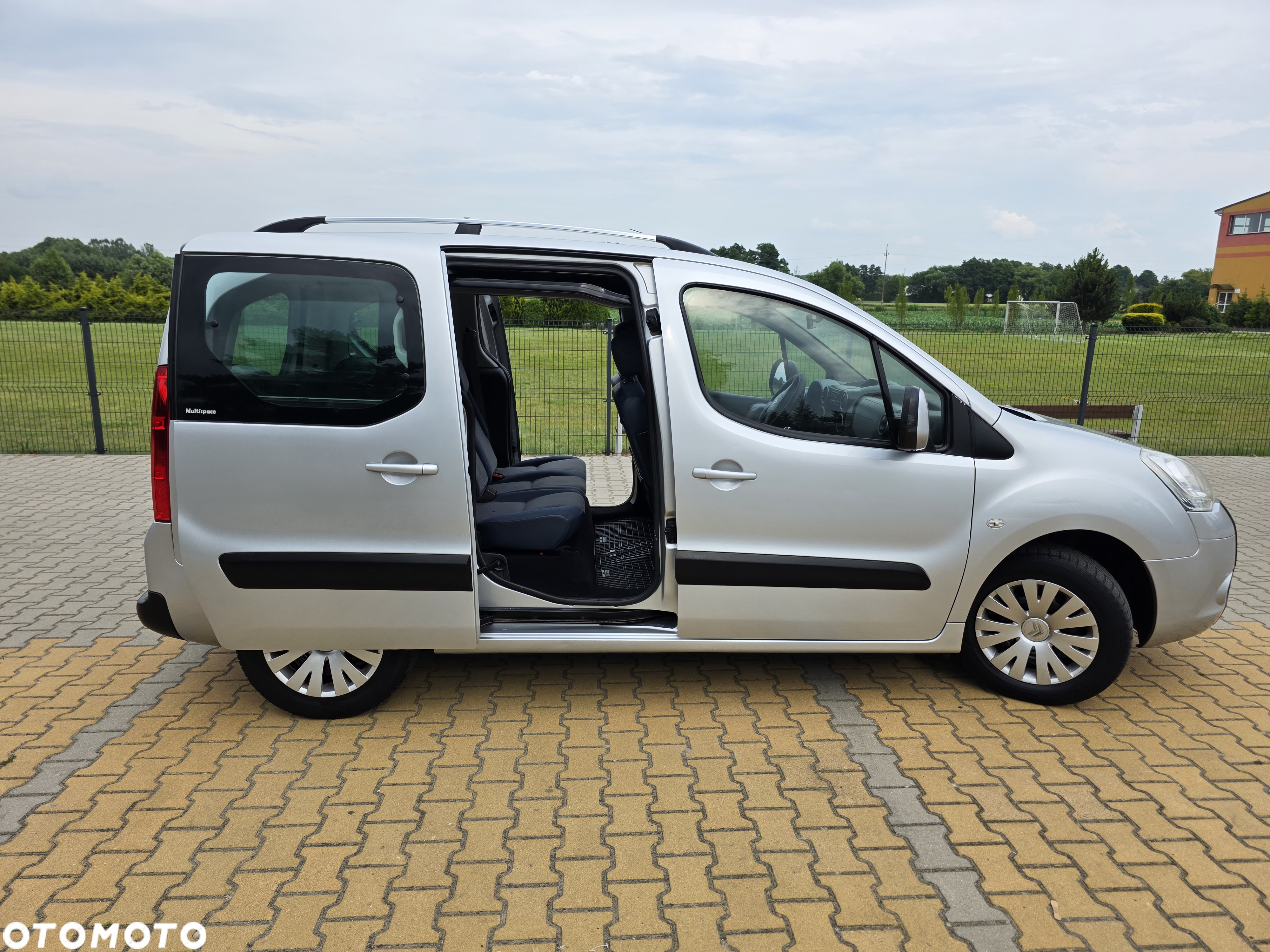 Citroën Berlingo II 1.6 HDi Multispace - 8