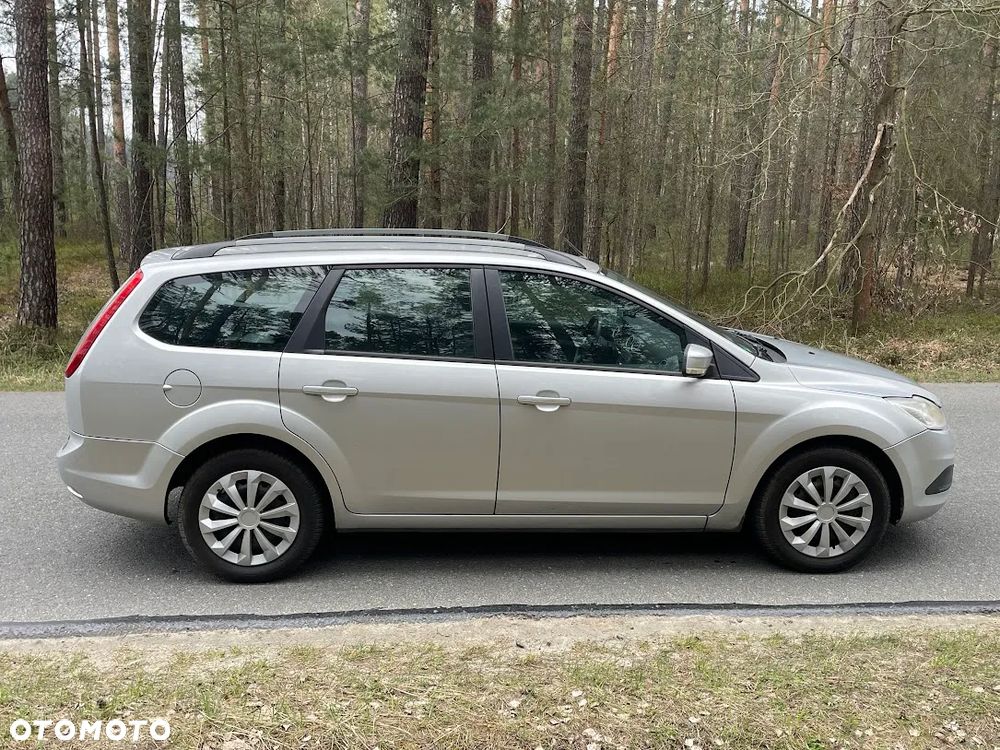 Ford Focus 1.8 Style - 8