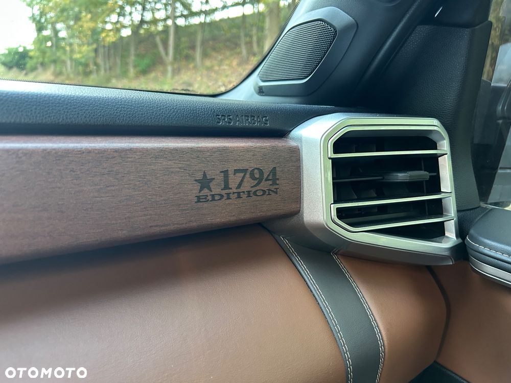 Toyota Tundra - 24