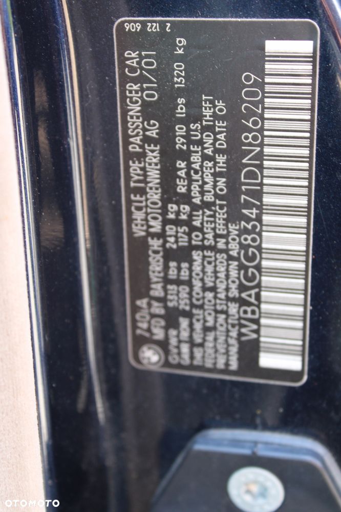 BMW Seria 7 740i - 23