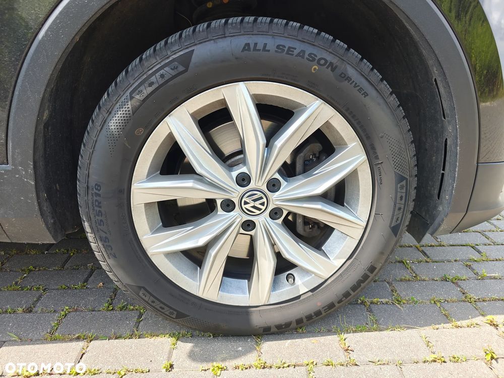 Volkswagen Tiguan - 36