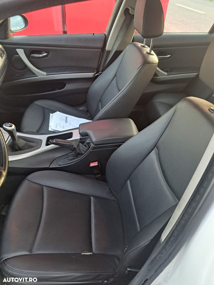 BMW Seria 3 318i - 6