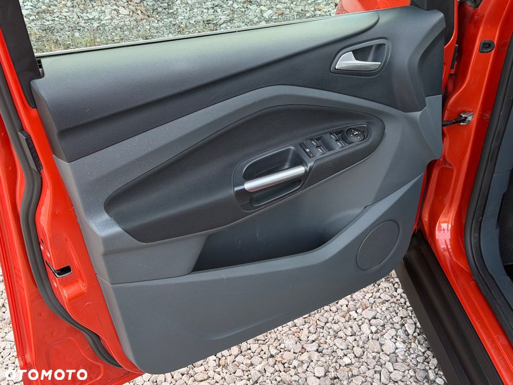 Ford C-MAX 1.6 Titanium - 17