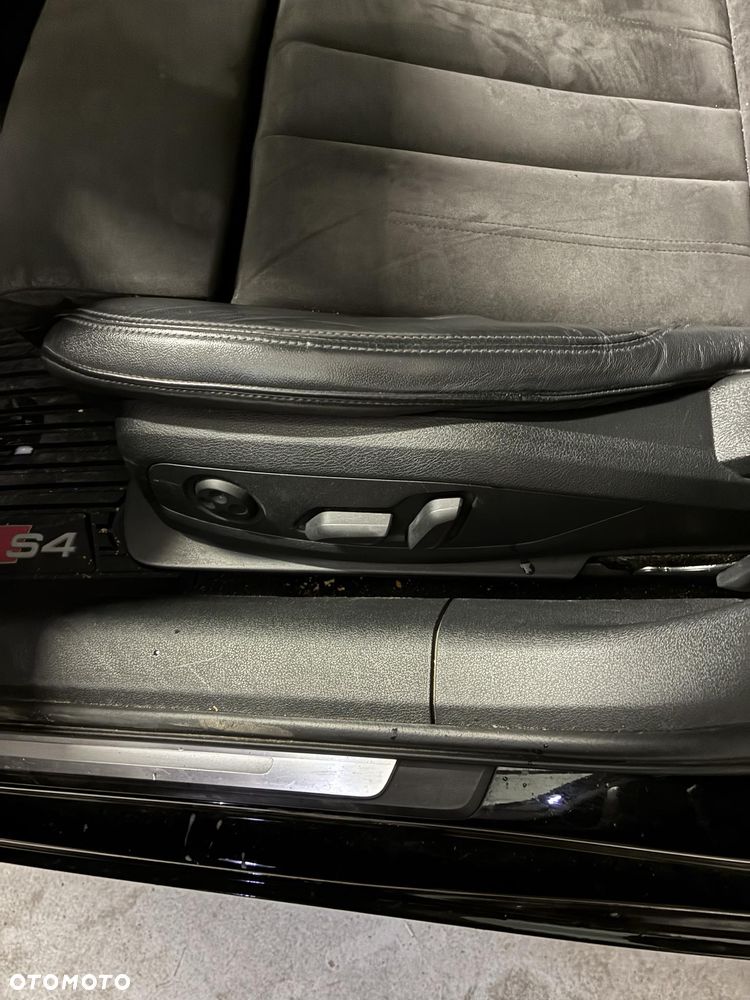 Audi A4 Avant 2.0 TDI - 10