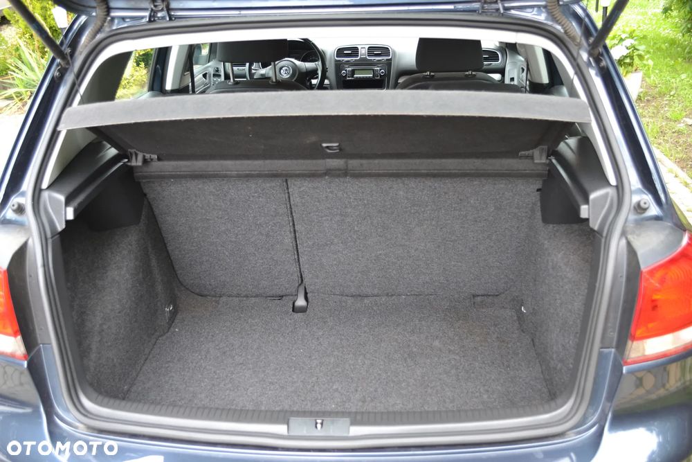 Volkswagen Golf 1.6 Edition - 12