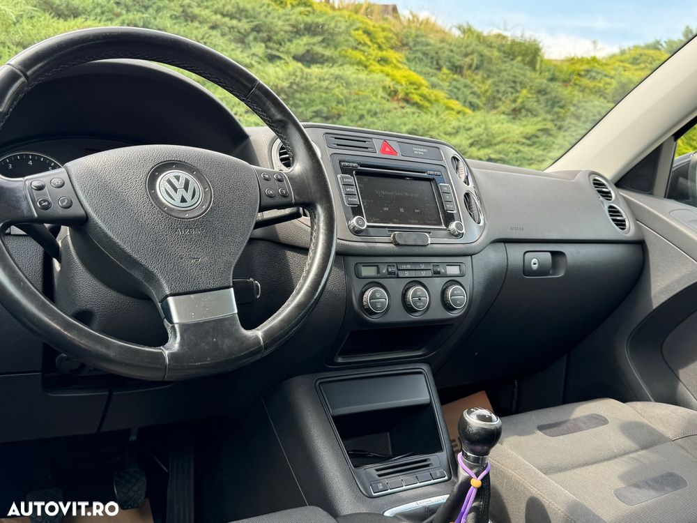 Volkswagen Tiguan - 10