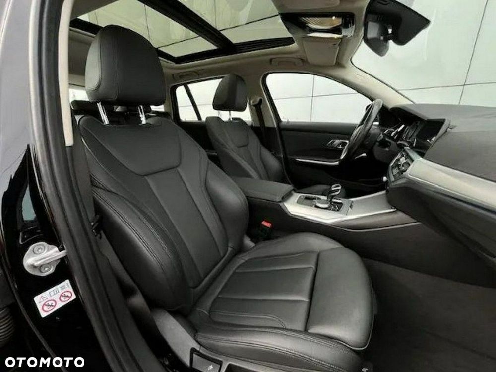 BMW Seria 3 318d Sport Line - 16