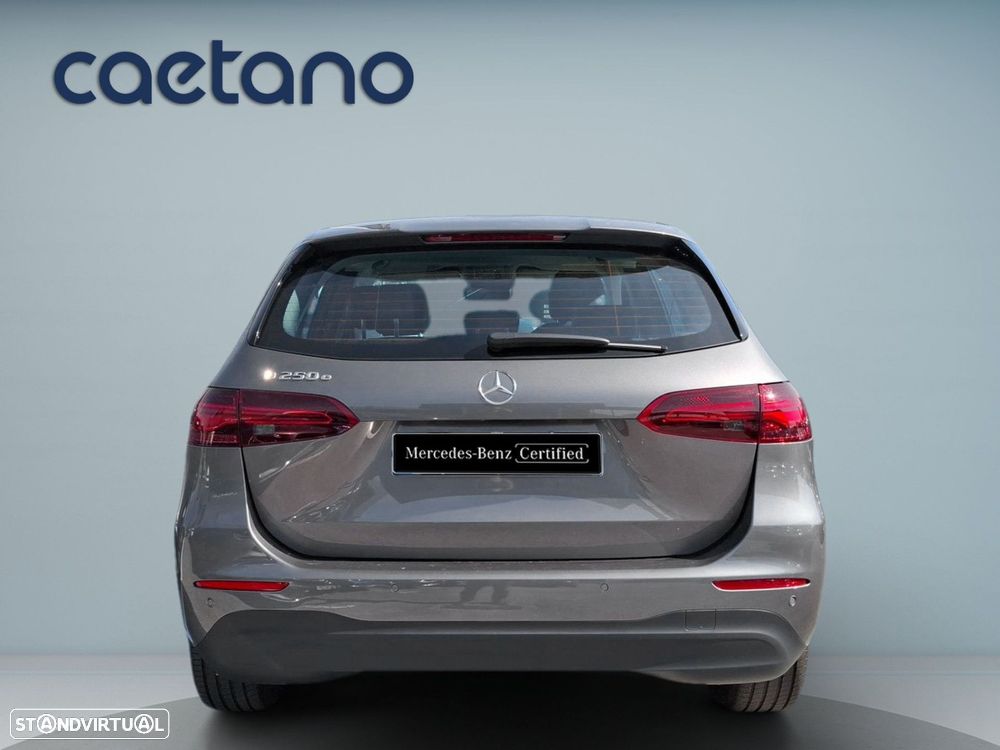 Mercedes-Benz B 250 e - 7