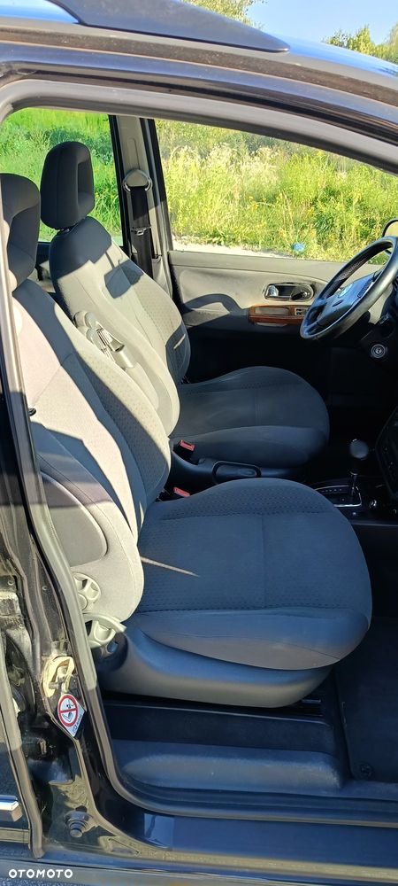 Volkswagen Sharan 1.9 TDI Comfortline Tiptr - 11