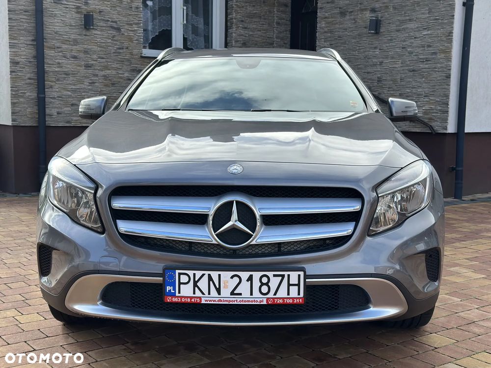 Mercedes-Benz GLA 200 7G-DCT - 2