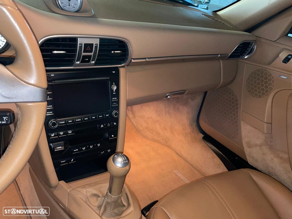 Porsche 911 (997) Carrera S - 16