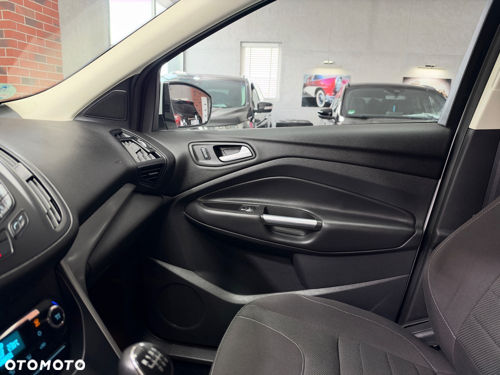 Ford Kuga 2.0 TDCi 4x4 Business Edition - 24