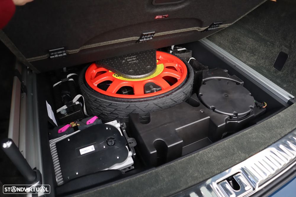 Bentley Bentayga V8 Azure - 17