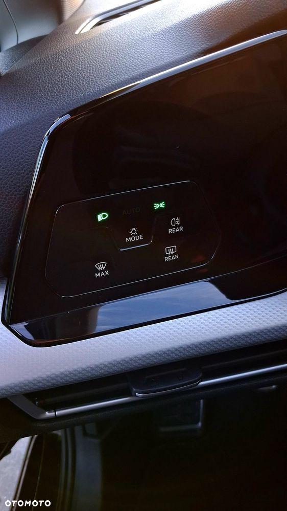 Volkswagen Golf 1.5 TSI OPF Move - 33