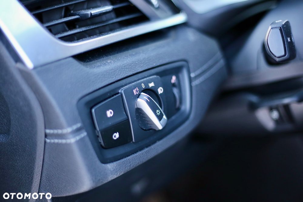 BMW X2 xDrive20i Advantage Plus - 23