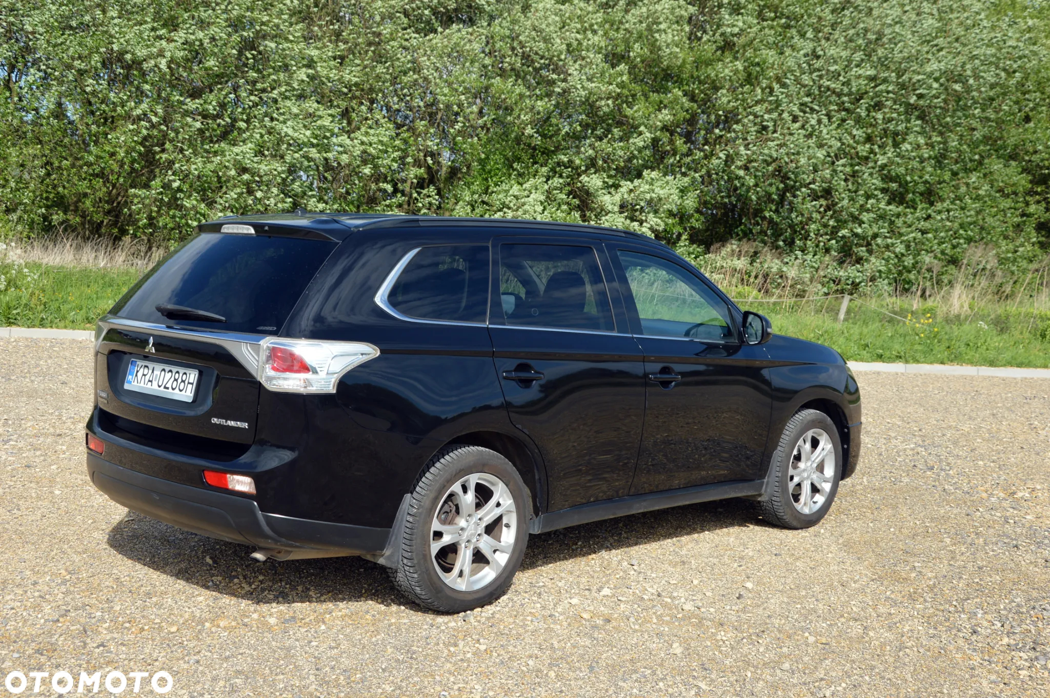 Mitsubishi Outlander 2.0 Intense + - 12