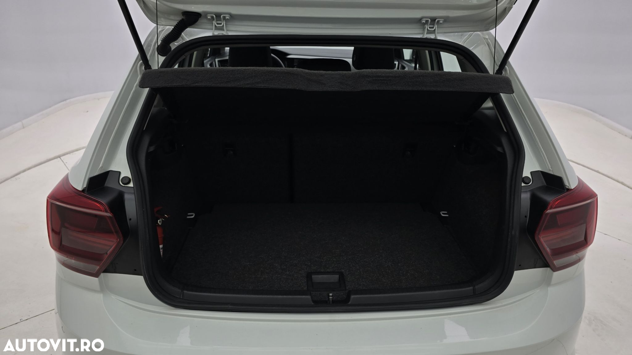 Volkswagen Polo 1.6 TDI Comfortline - 25