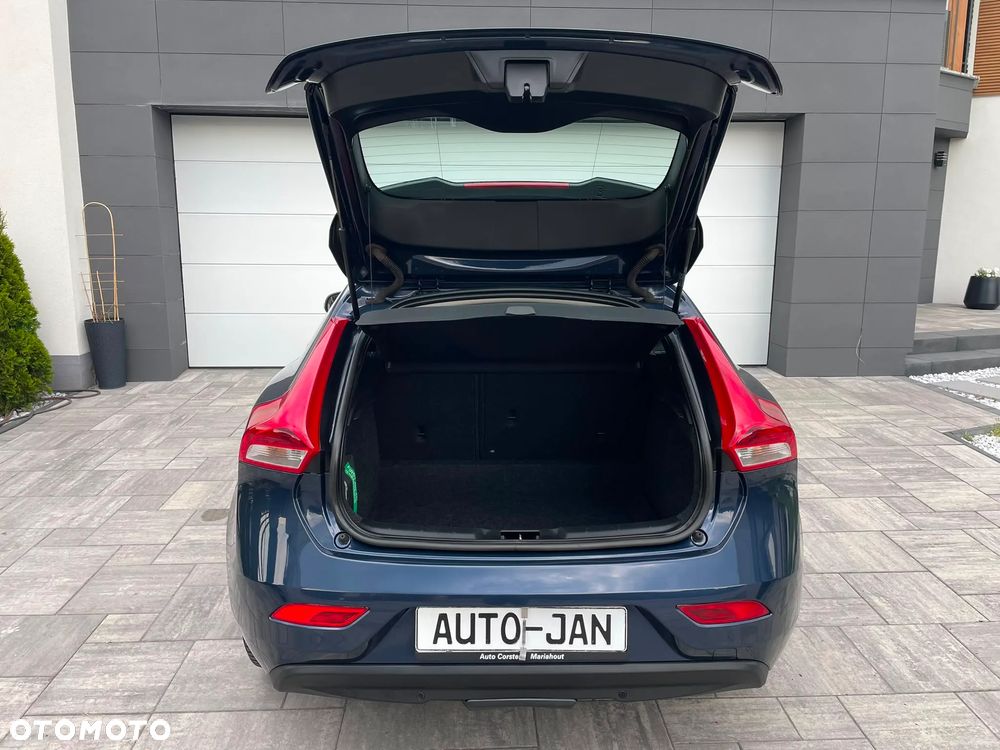 Volvo V40 D2 Summum - 19