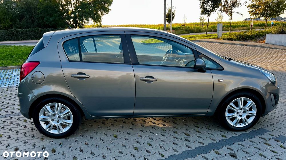 Opel Corsa 1.4 16V Innovation - 3