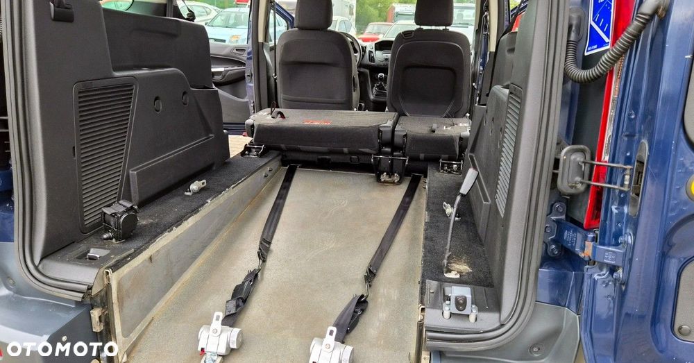 Ford Transit Connect - 33