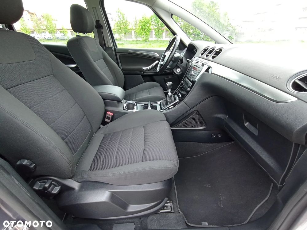 Ford S-Max - 21