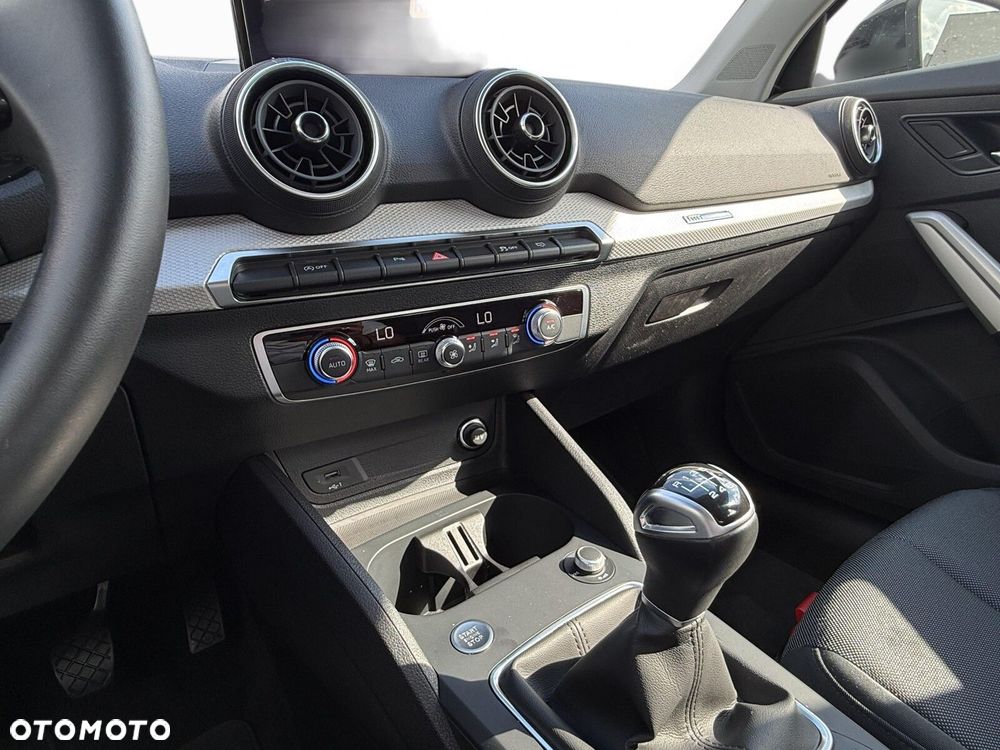 Audi Q2 30 TFSI Advanced - 18