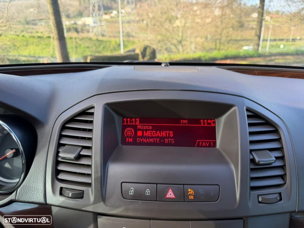 Opel Insignia Sports Tourer - 17