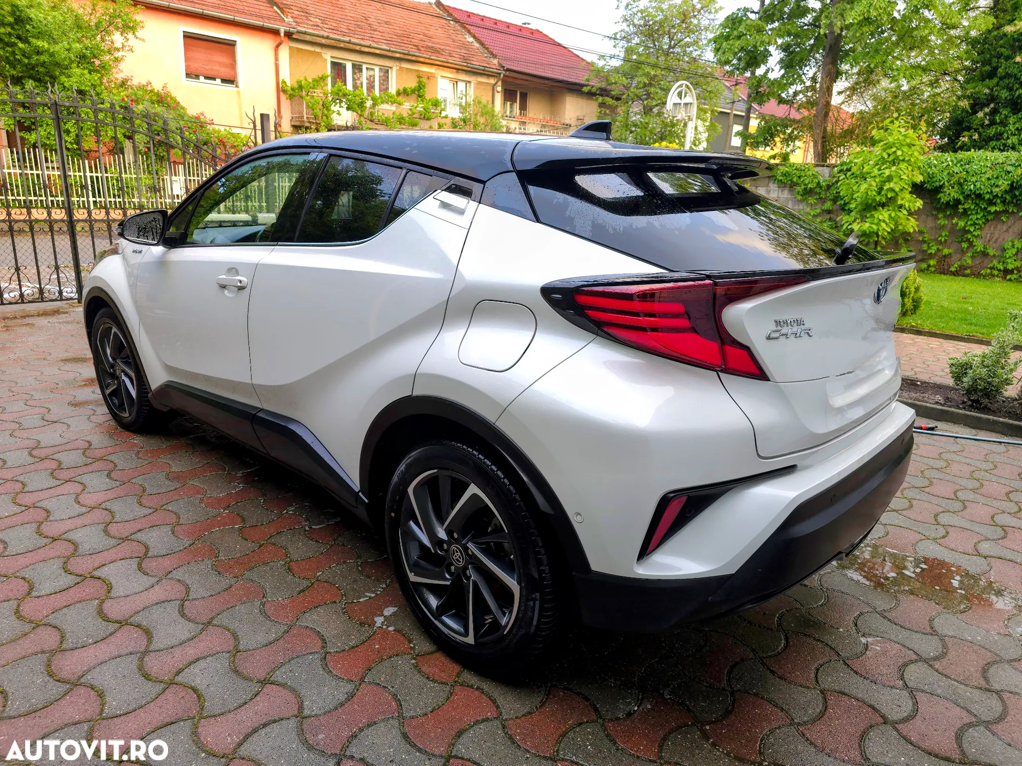 Toyota C-HR - 4