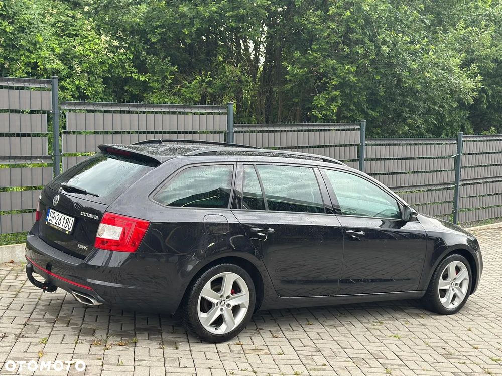 Skoda Octavia 2.0 TDI DSG RS - 9