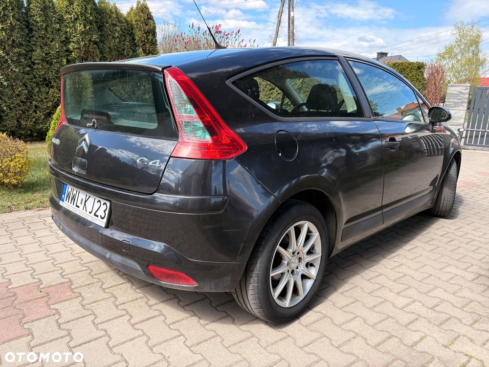 Citroën C4 1.4 16V Impress - 2