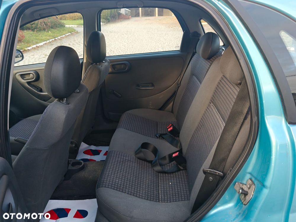 Opel Corsa 1.2 16V - 8