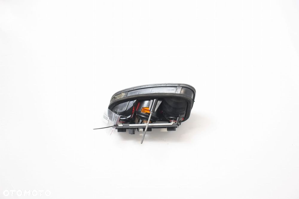 LAMPA TYLNA PRAWA Mini Cooper R50 - 4